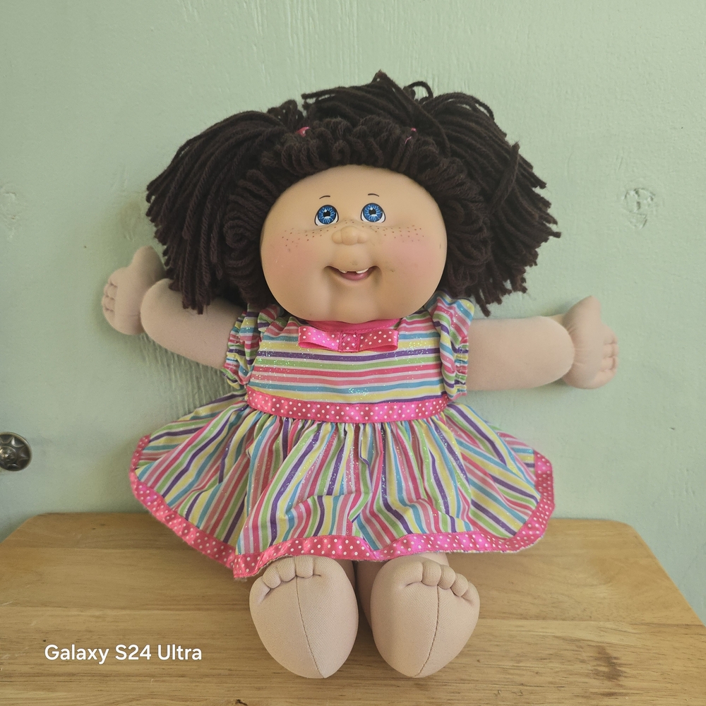 CABBAGE PATCH 1985 Striped Dress Doll with Brown Hair